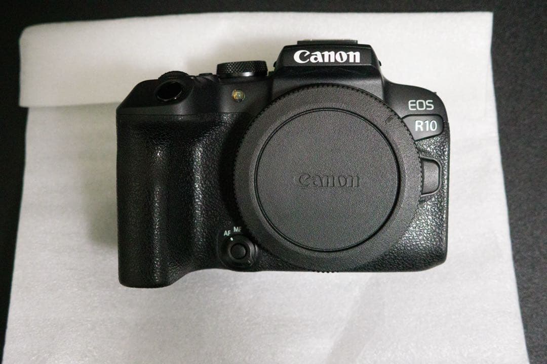【美品】Canon EOS R10 ミラーレス一眼 本体