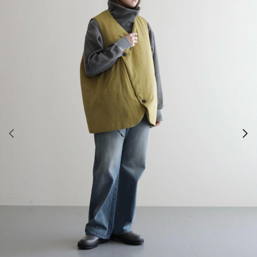 Dulcamara ラウンドカットパデッドベスト