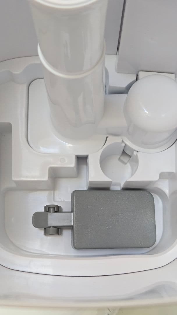 アイリスオーヤマ　上給水ハイブリッド式加湿器　UHK-500-W