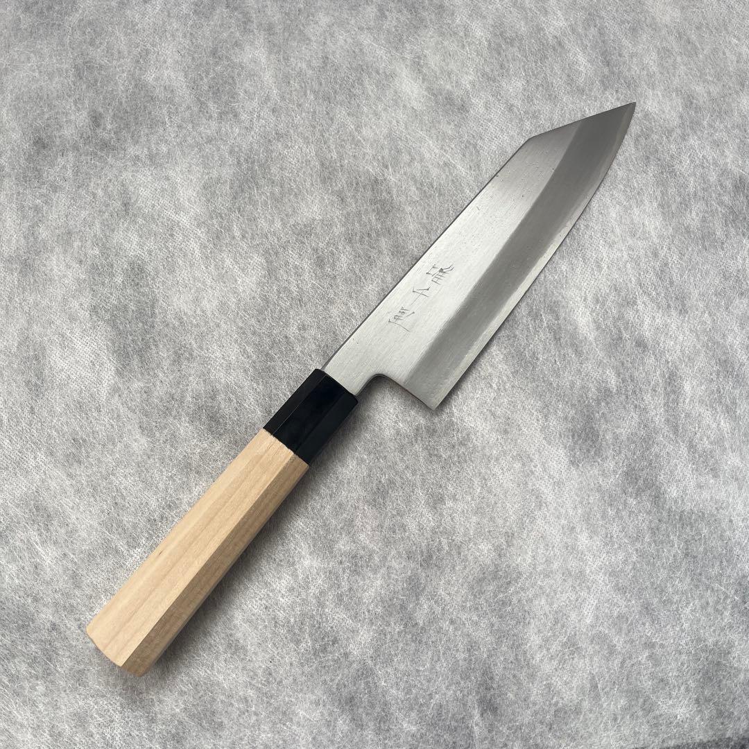 唯千里オリジナル ＜中川作＞ 堺製白二鋼　剣型三徳170 mm【八角水牛柄】