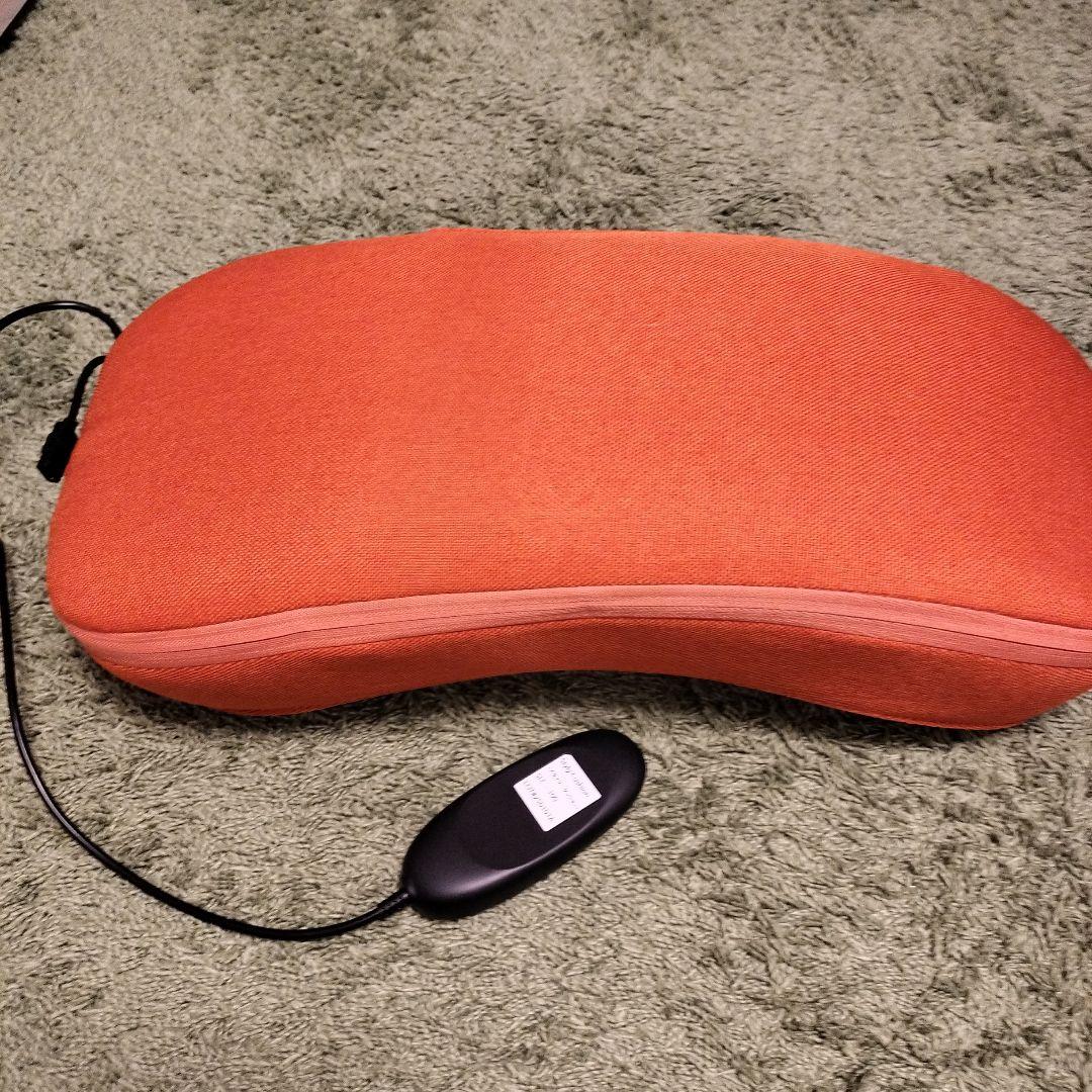 お値下げしました。クッション型マッサージ器 オレンジとホワイト