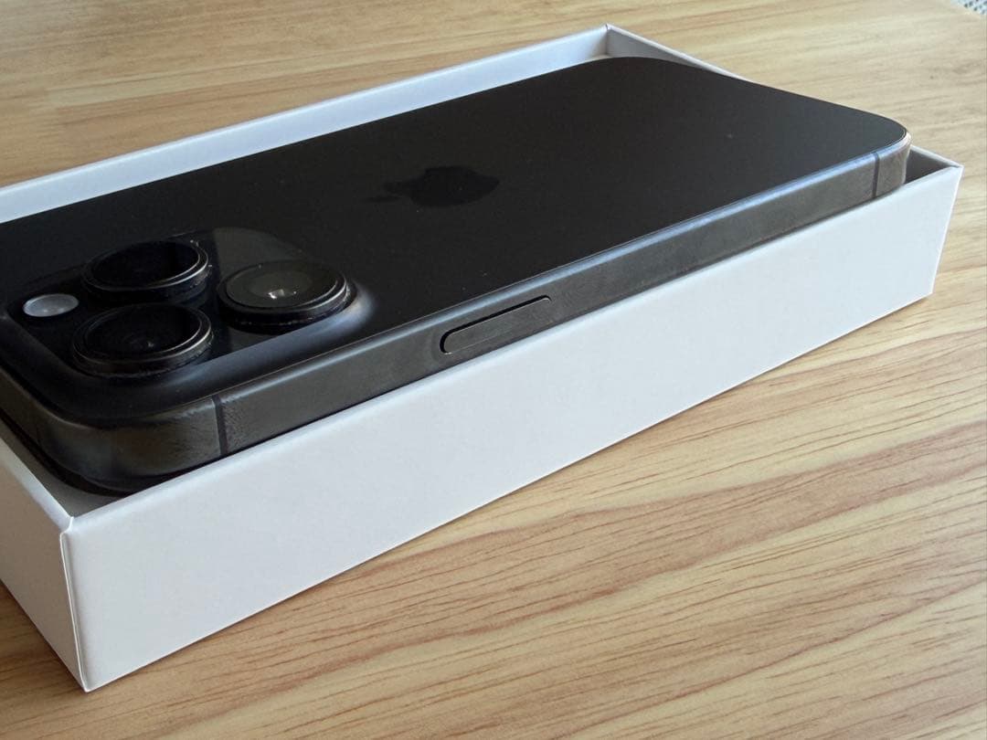 iPhone15Pro 256GB 本体➕ topologieケース他