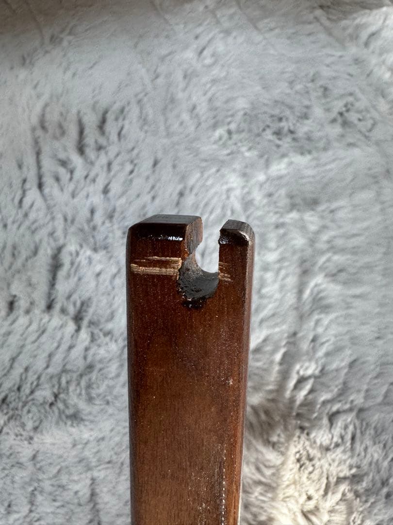 カーミットチェア　背もたれ両脇のパーツ（ウォルナット）