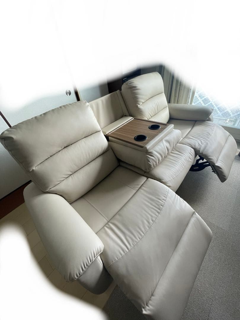 3人用電動合皮テーブル付きリクライニングソファ Nビリーバ　Nシールド