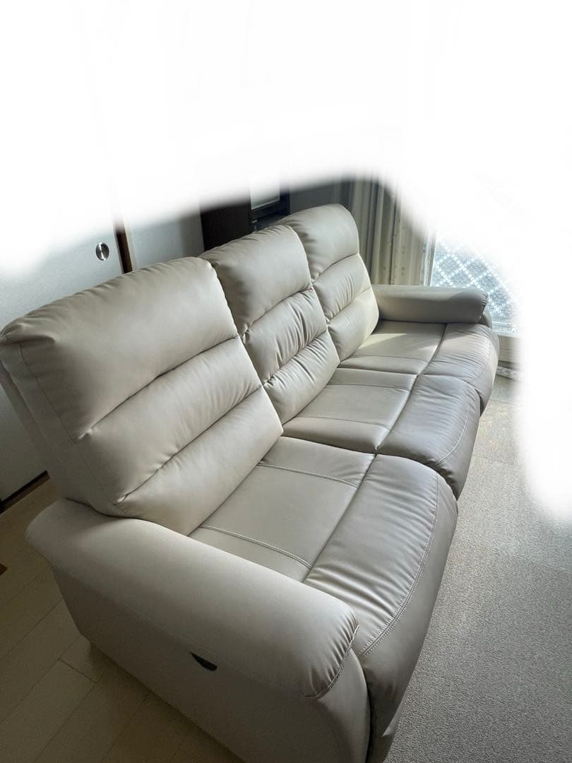 3人用電動合皮テーブル付きリクライニングソファ Nビリーバ　Nシールド