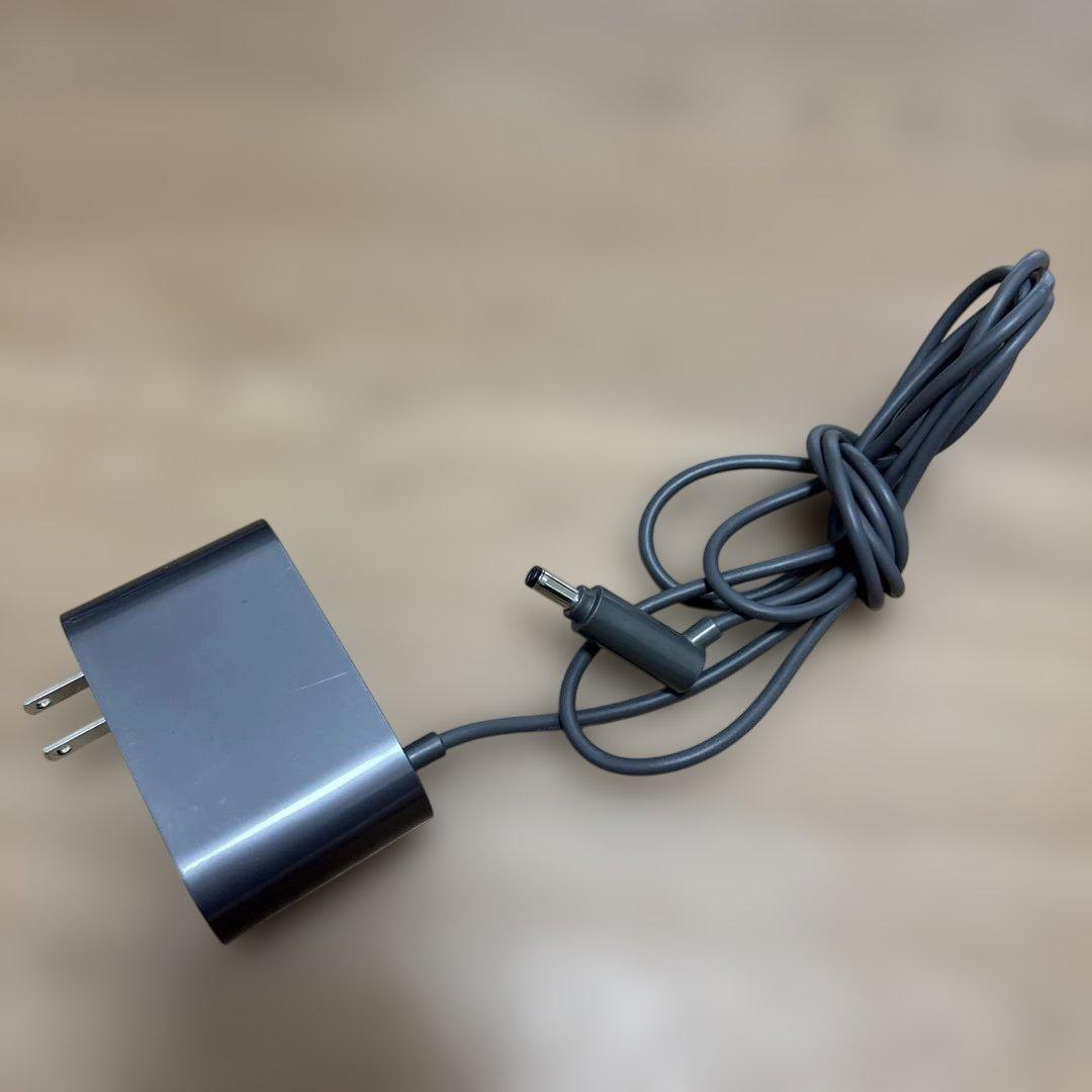 掃除機　dyson ACアダプター　充電器 205720-04 中古