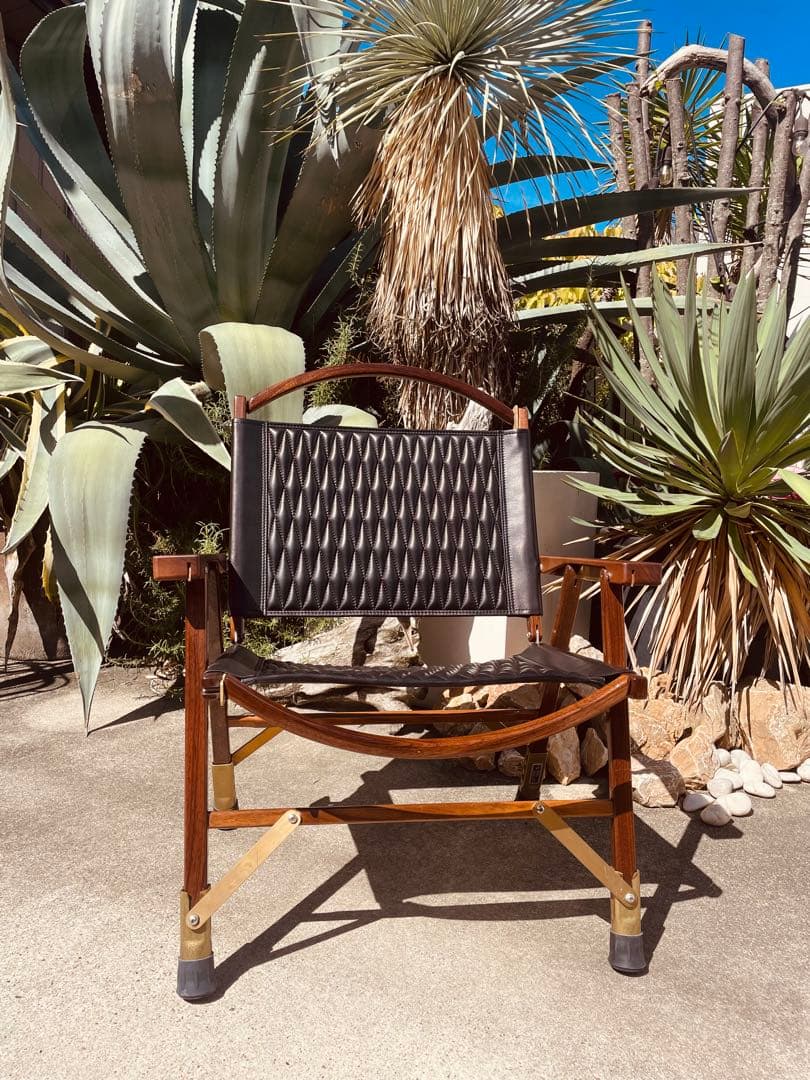 バックドロップレザー　カーミットチェア　ウォールナット　ヒジラク