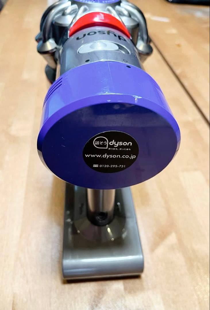 Dyson V8 Fluffy Plus ダイソン LEDヘッド付 スタンド付