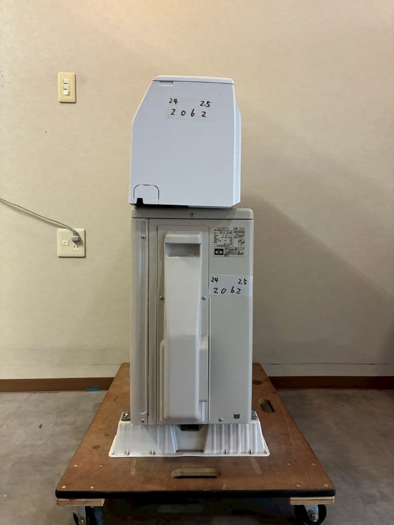 2062 富士通【AS-C254R-W】2024年製 8畳 エアコン 中古