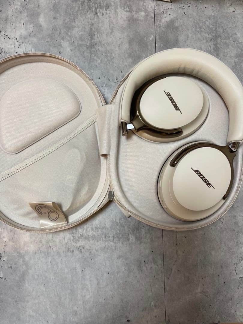 極美品　Bose QuietComfort Ultra 第二世代ヘッドホン