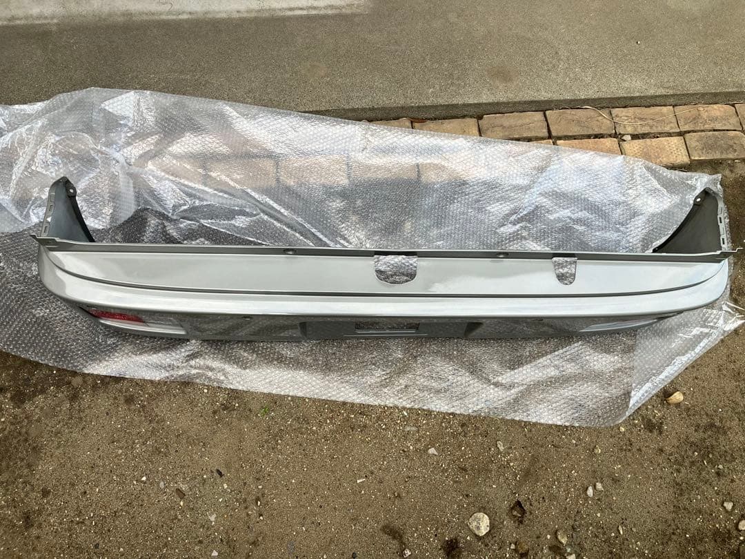 送料無料 エブリィ/クリッパー/スクラム 純正リアバンパー　モスグレーメタリック