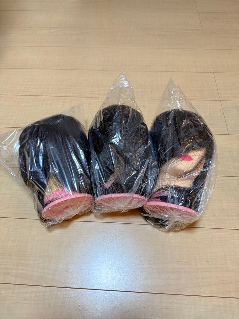 3/18迄！送料込み！【新品未使用】カットウィッグ BG111 3体セット