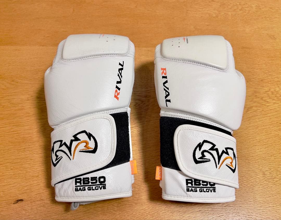 RIVAL RB50 Mサイズ 本革ボクシンググローブ