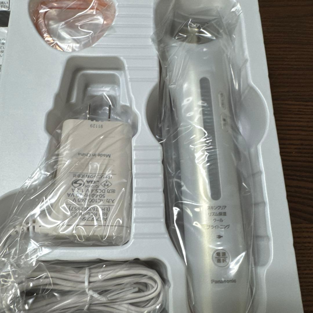 Panasonic　導入＊美容器 角質層まで　 EH-ST76