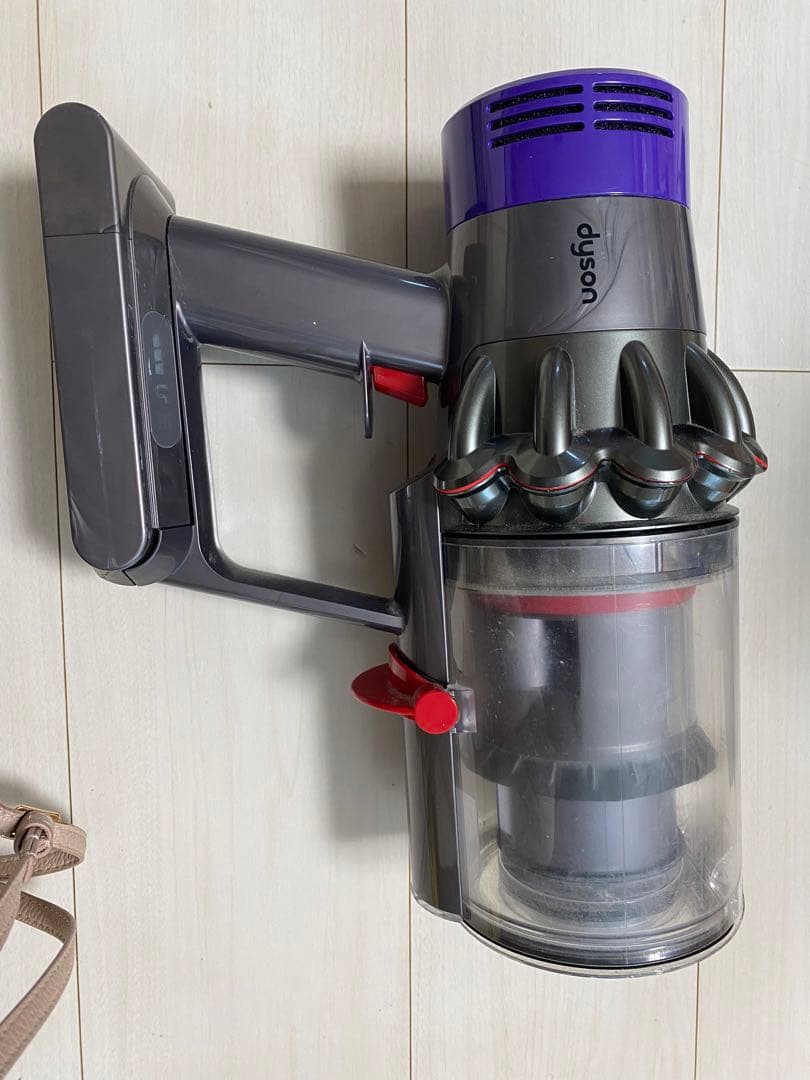 Dyson ダイソンSV12本体とアタッチメントセット　ジャンク品