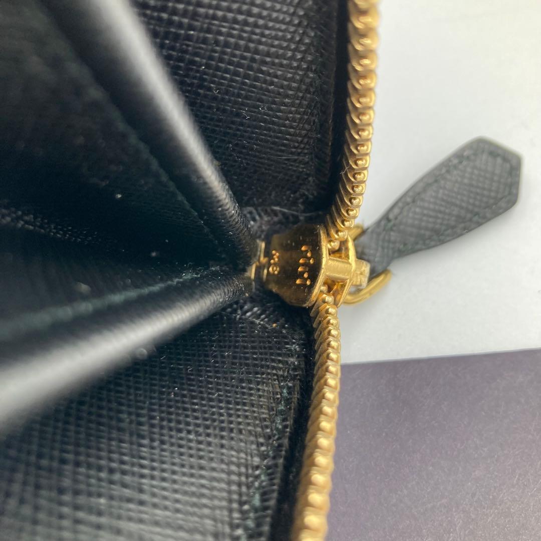 ！極美品！　PRADA プラダ　サフィアーノ　ラウンドファスナー　17Aa