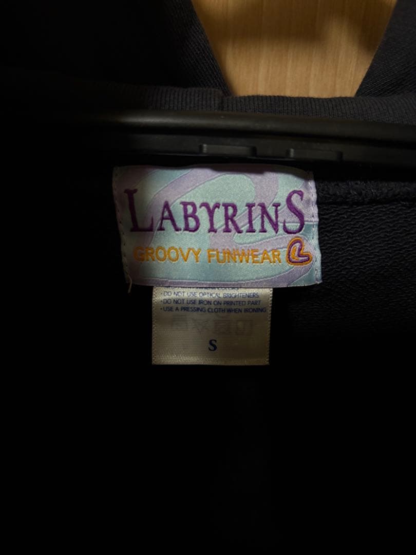 shury Labyrins ジップパーカー