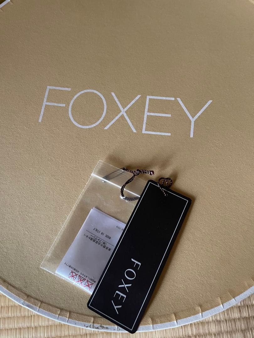 FOXEY リボン付き麦わら帽子 ストローハット