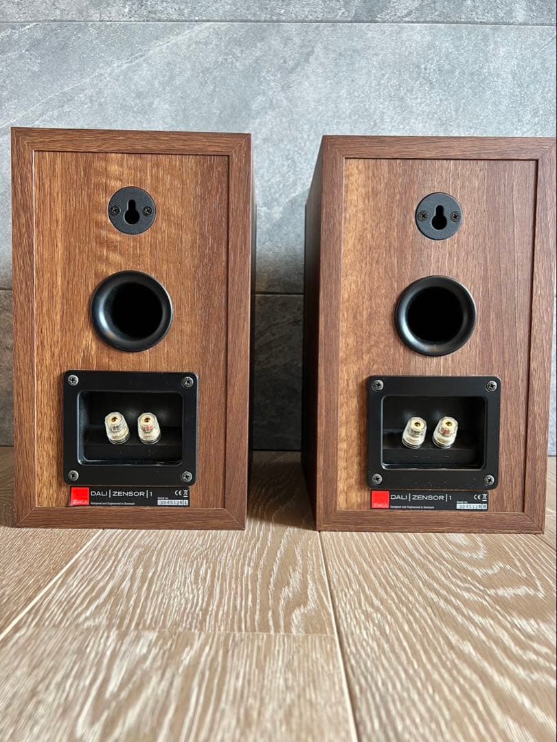 DALI Zensor1 ライトウォルナット2本