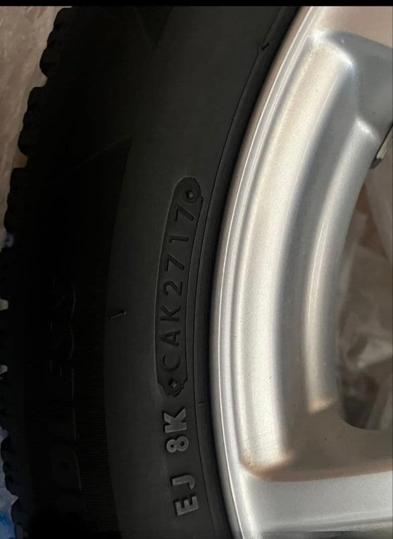 スタッドレスタイヤ　205/55R16 ブリヂストン　VRX、VRX2