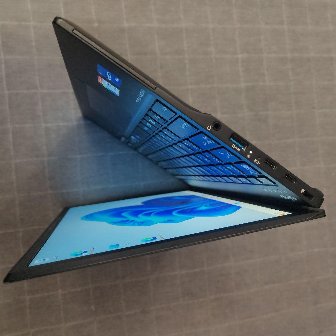 日本製 Fujitsu 美品 超軽量 驚速 13世代i5 8GB 512GB