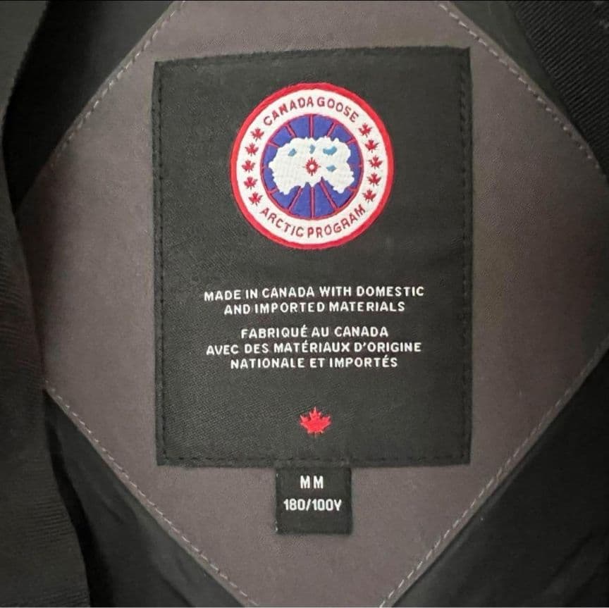   グレー ダウンジャケット 新品タグ付き