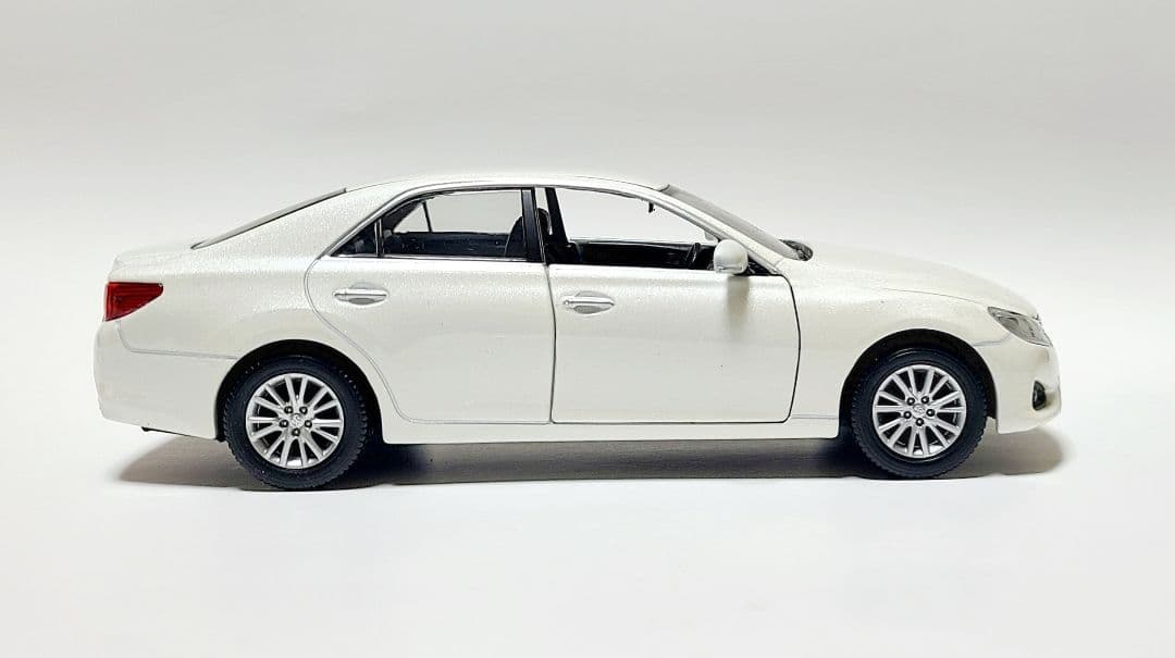 トヨタ マークX カラーサンプル