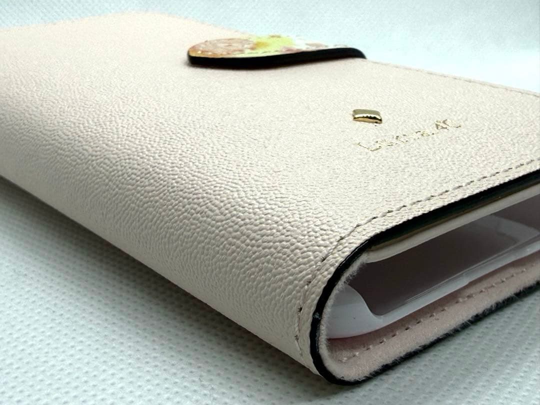 Luria 4℃ ルリア iPhoneSE2 SE3 7 8 手帳型ケース