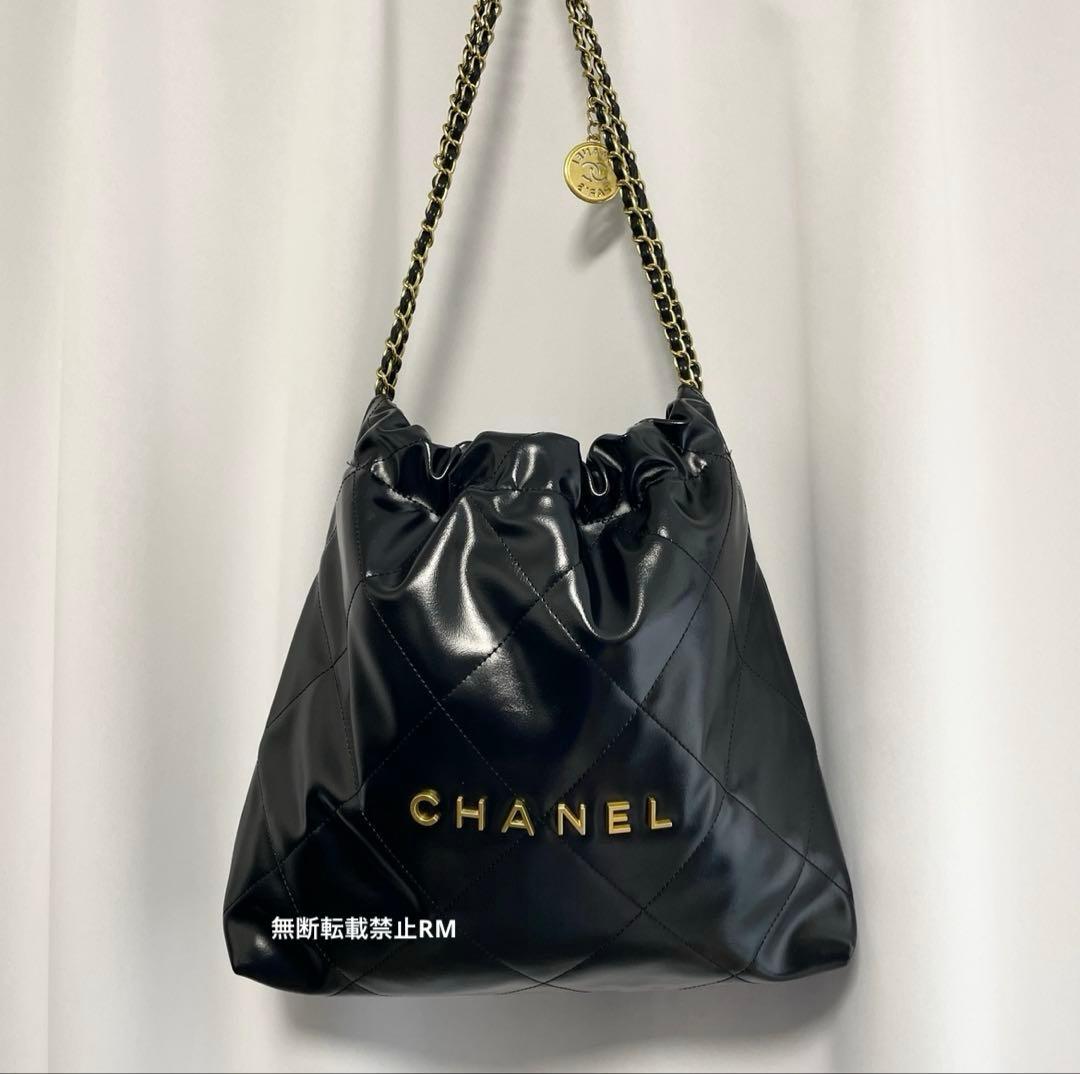シャネル ノベルティ ポーチ付き チェーントートバッグ