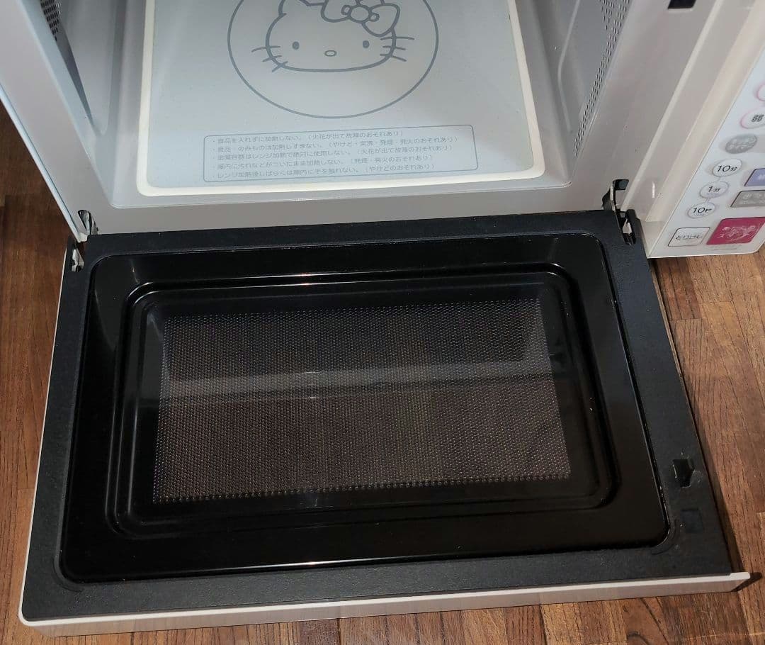ハローキティ × ヤマダ電機 電子レンジ RMW-S18D1 限定品 17年製