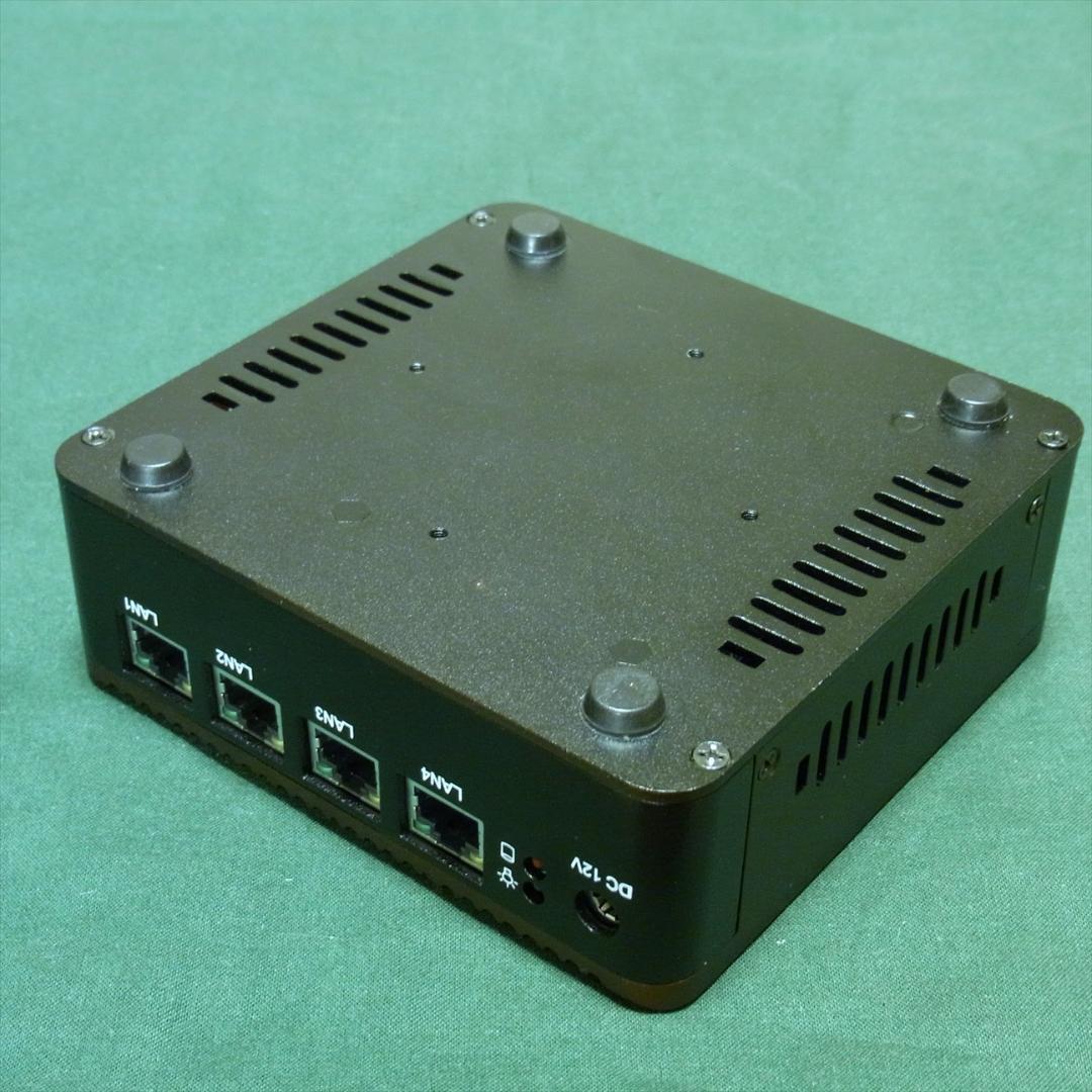 ミニPC Intel J1900搭載 4 LAN ファンレスベアボーン