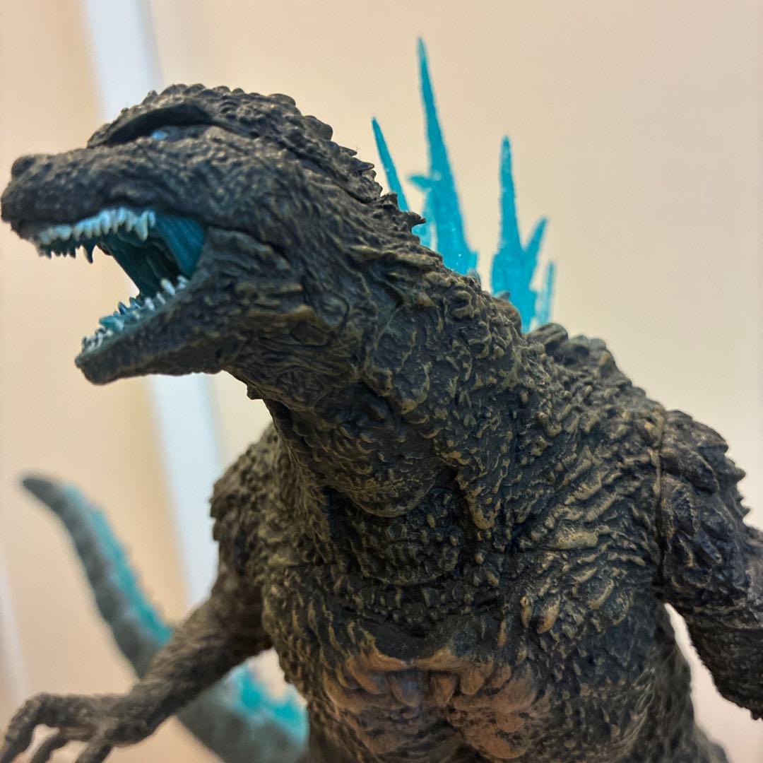 人*）様 ゴジラフィギュア 青い発光エフェクト