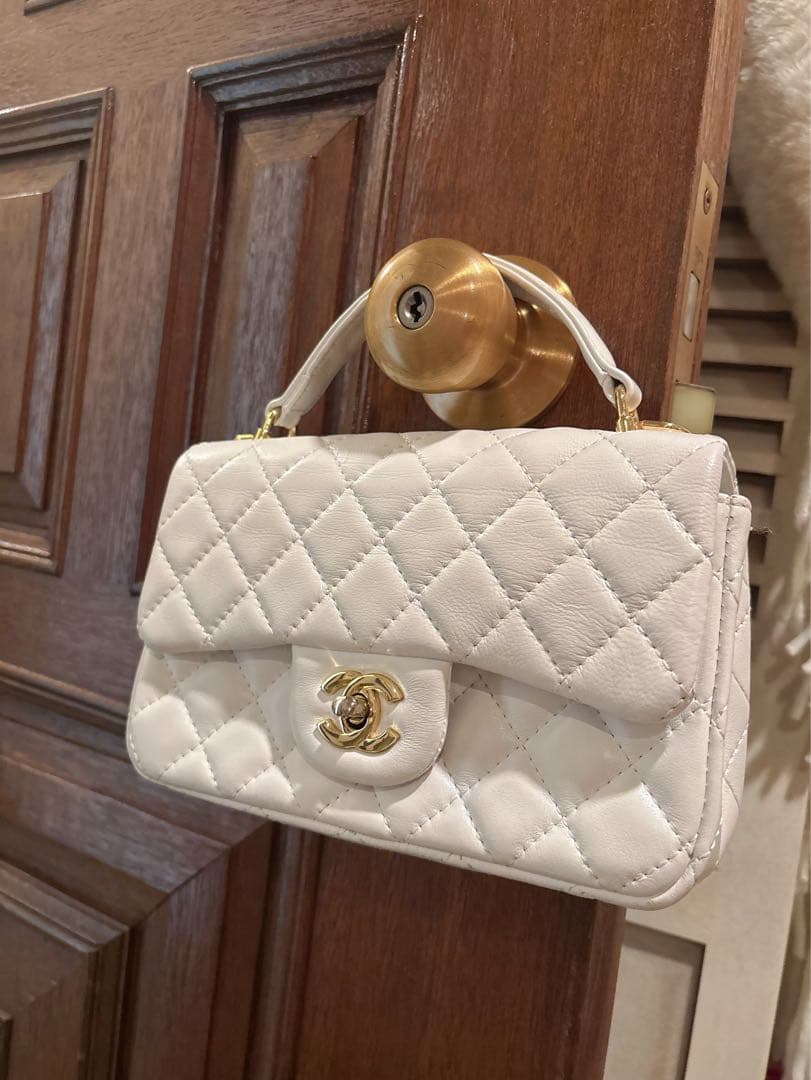 Chanel ホワイト キルティング ハンドバッグノベルティ