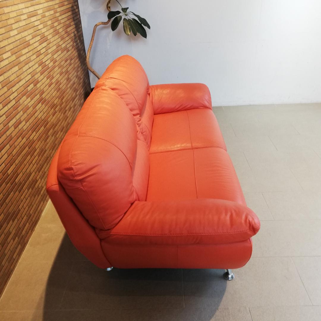 美品♠IDC大塚家具取扱い　レザーワールド　ラブソファ　B