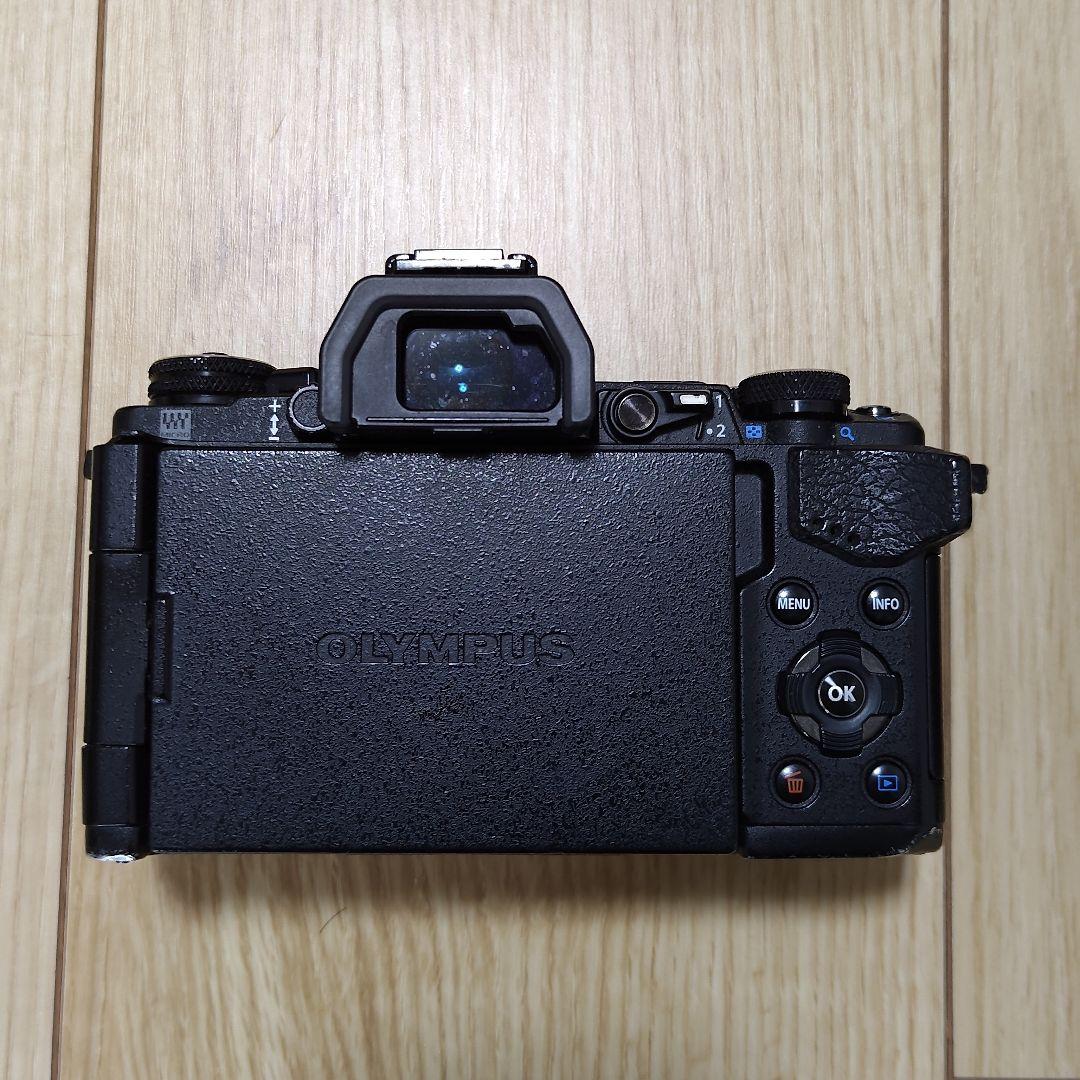 OLYMPUS OM-D E-M5 Mark2 ミラーレス一眼セット