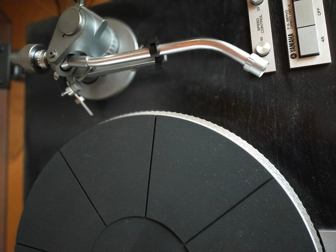 レコードプレイヤー昭和の名機 YAMAHA YP-D7 ￥58,000(78年)