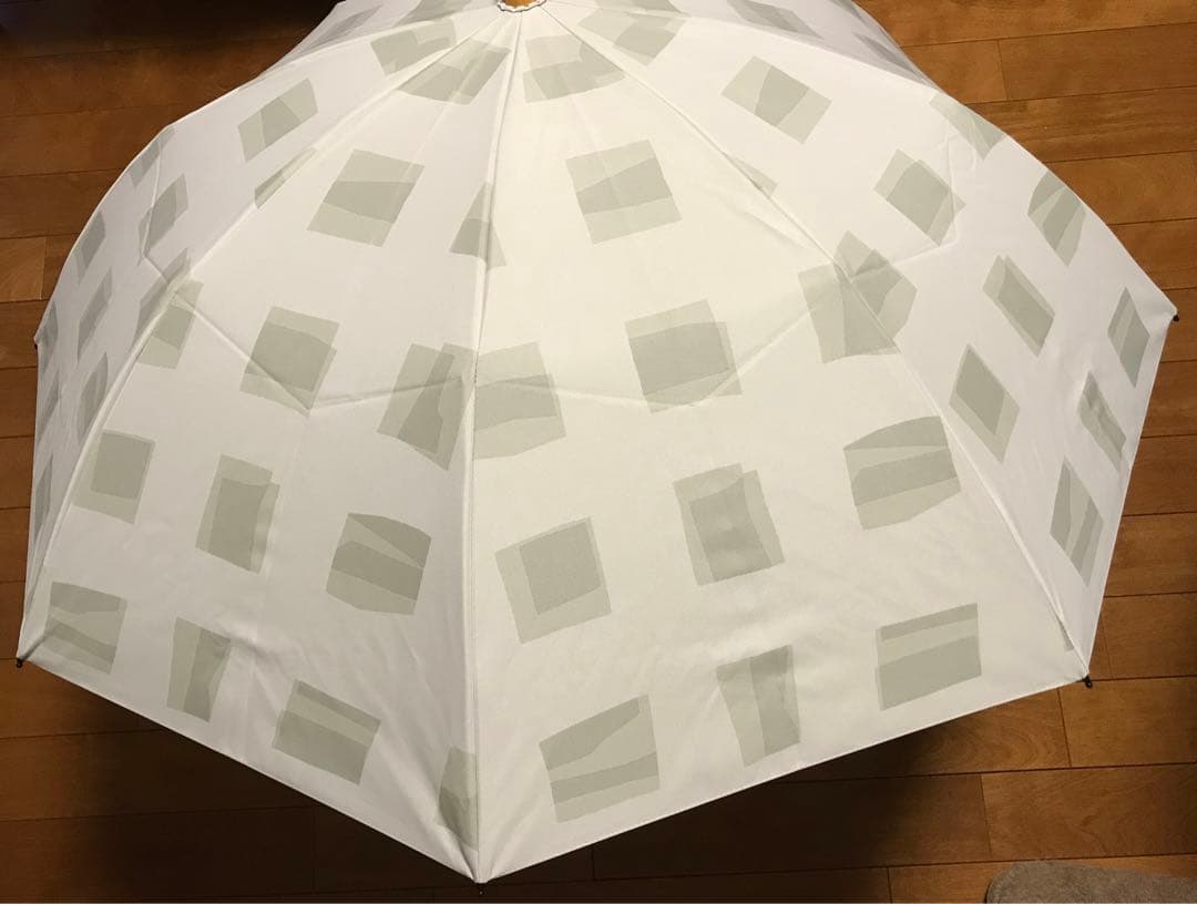 サンバリア100　2段折　キューブ　グレー　木ストレート手元