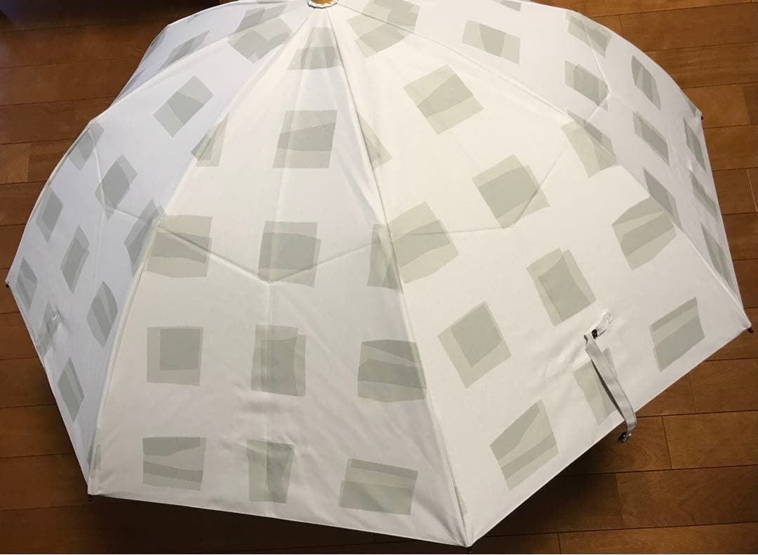 サンバリア100　2段折　キューブ　グレー　木ストレート手元