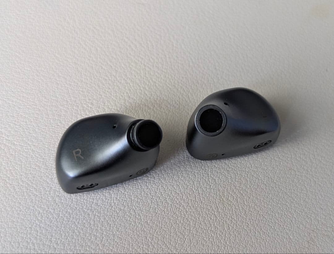 TRIPOWIN×HBB Olina 有線イヤホン（リケーブル可能）