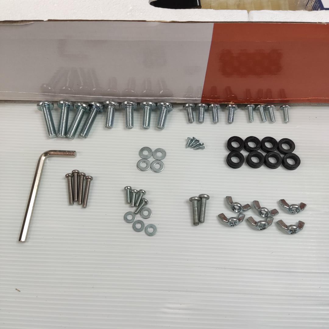 テレビ壁掛け金具ホッチキス止め TVセッター壁美人 23～47 15kgまで