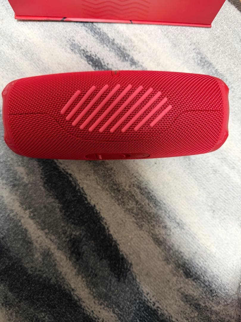 ほぼ未使用　専用ケース付き　JBL CHARGE 5 赤