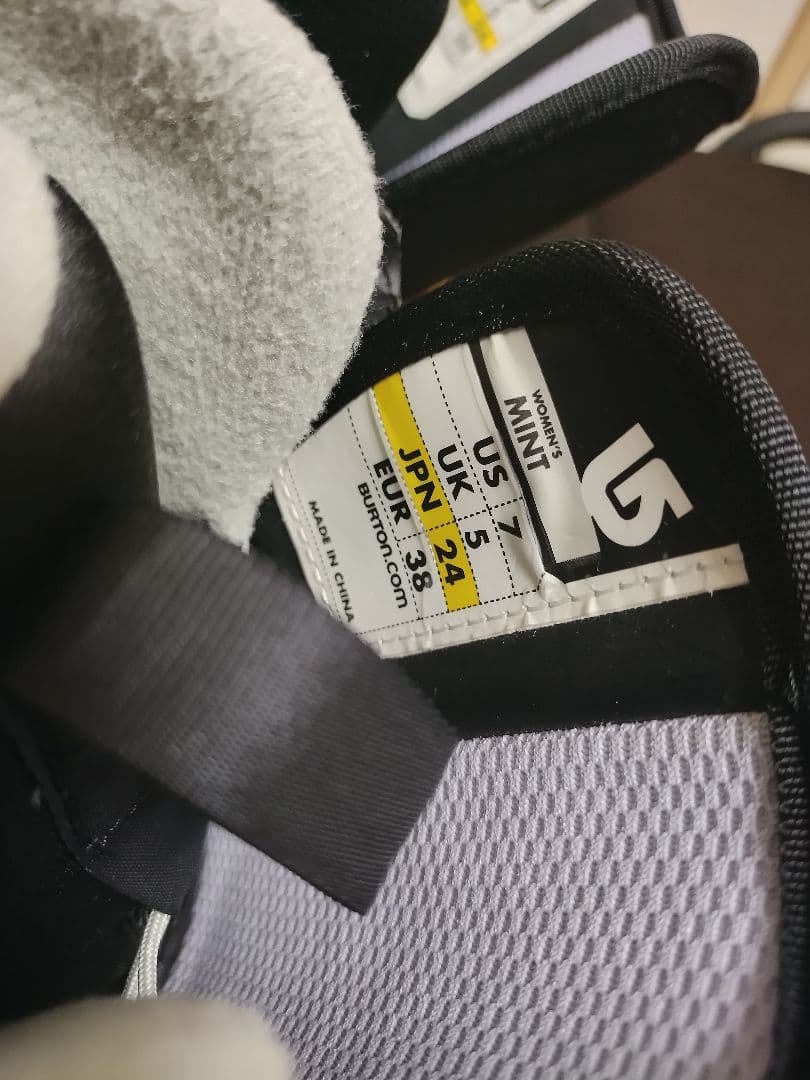 バートン　スノーボードブーツ　24cm BURTON　MINT