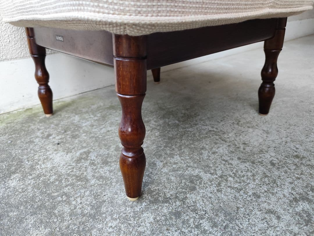 【カリモク】コロニアル2Pソファ＋オットマン