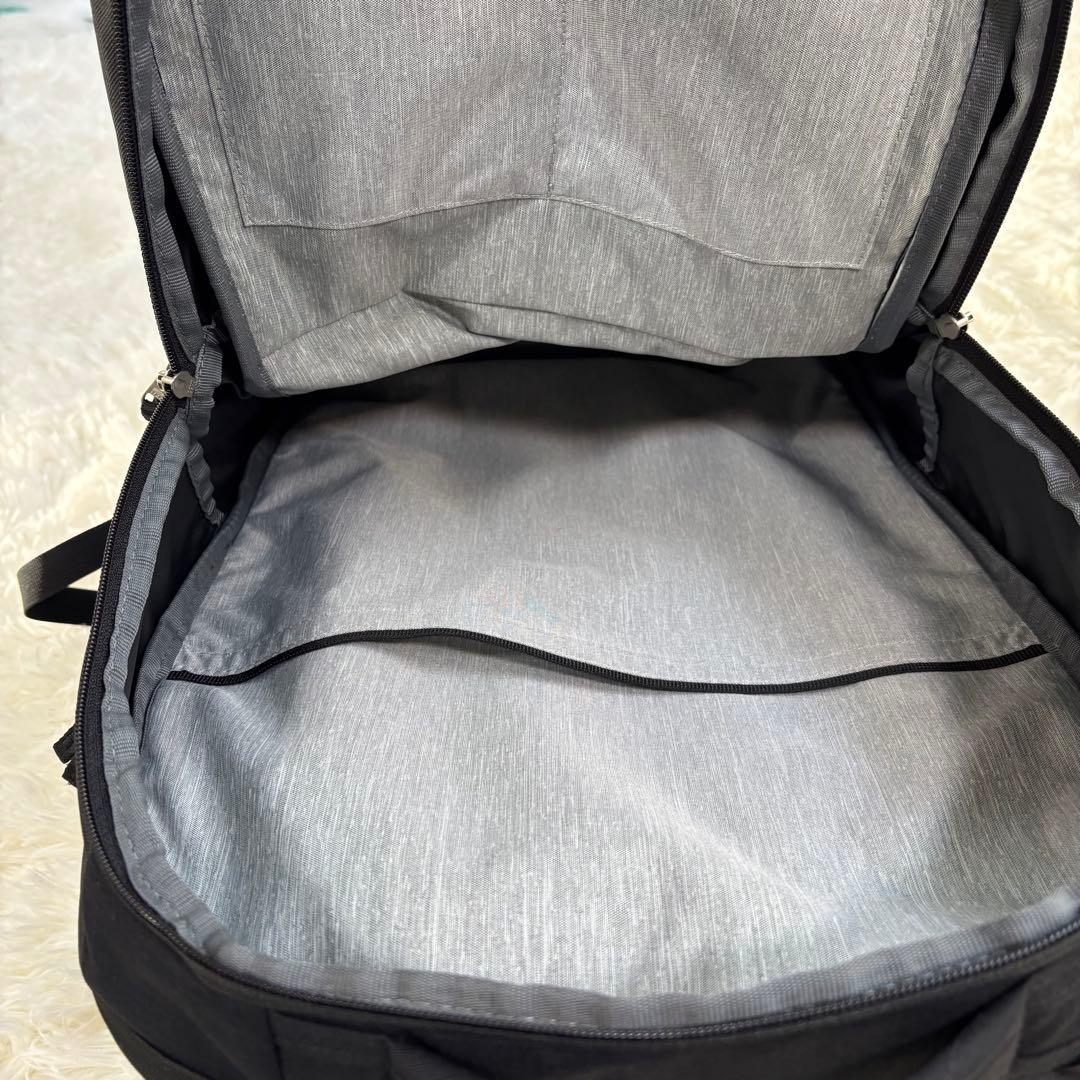 deuterビジネスリュック　ノートPC 28L