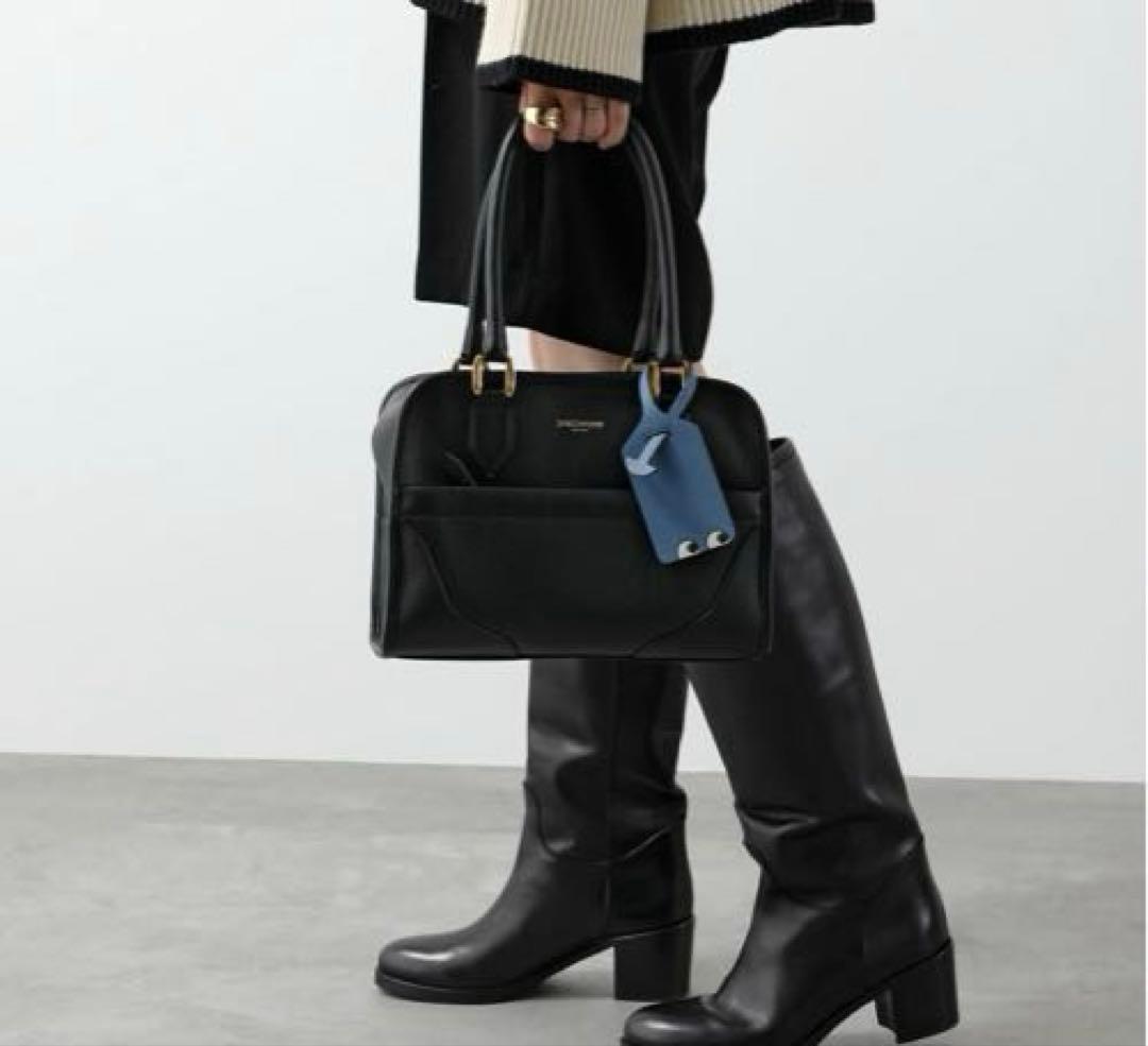 アニヤハインドマーチ　アイズ　チャーム　レザー　タグ