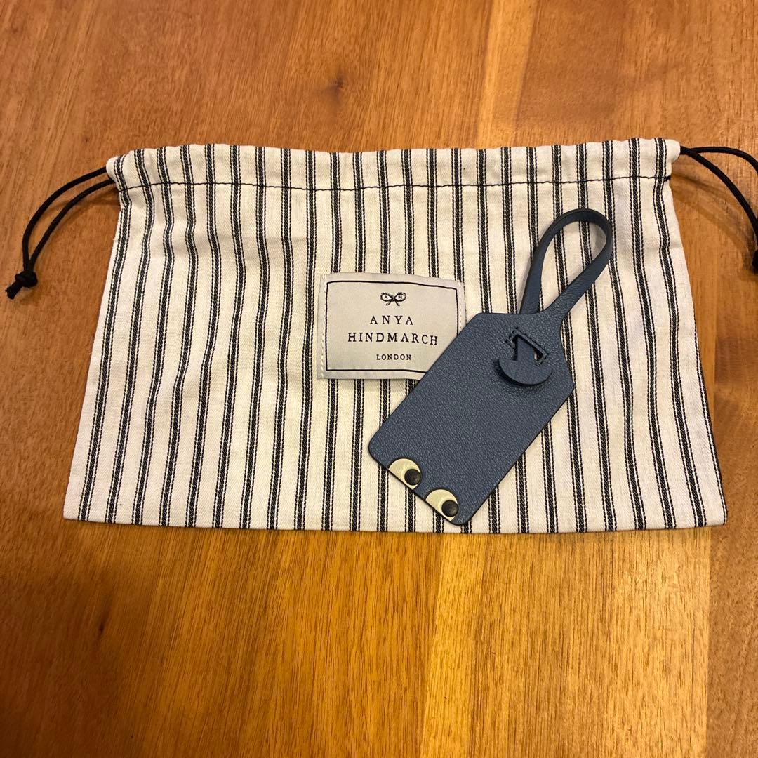 アニヤハインドマーチ　アイズ　チャーム　レザー　タグ