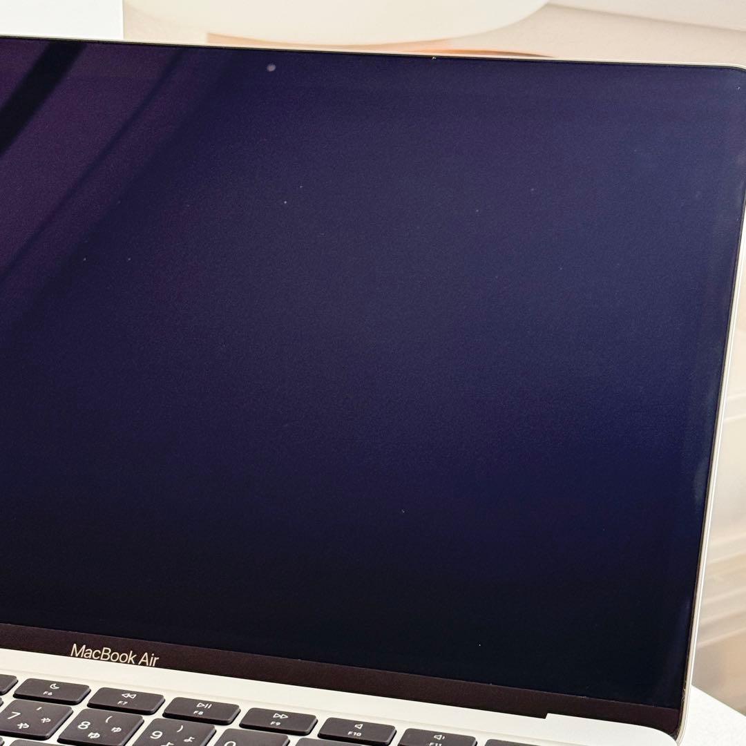 MacBook Air 13 2021 (M1チップ) メモリ8GB256GB