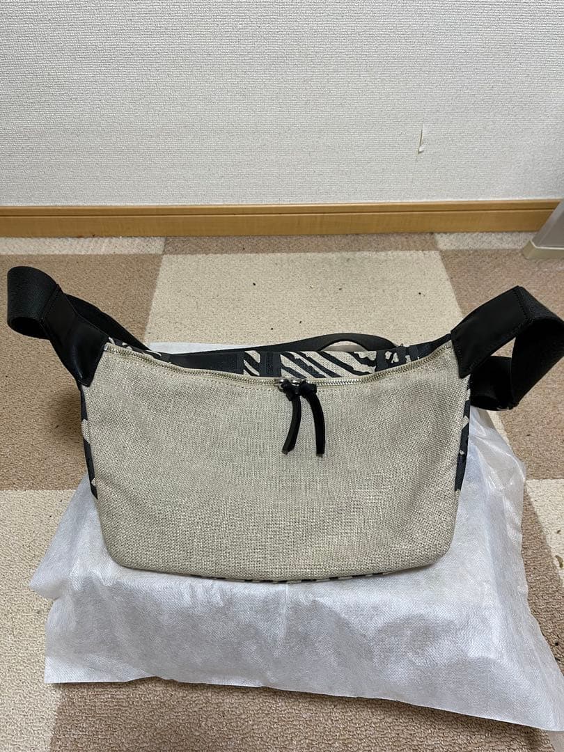 [最終値下げ！] ヴィヴィアンウエストウッド　ボディバッグ