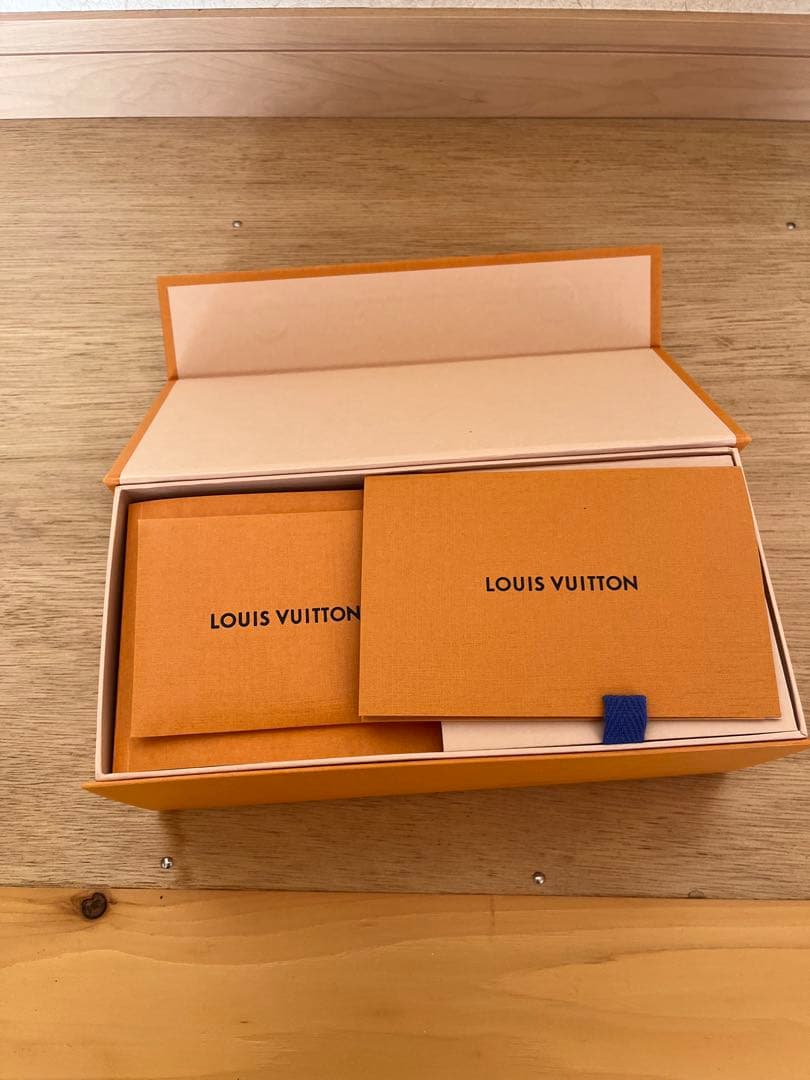 ルイヴィトン ホライゾン イヤホン モノグラム 付属品完備 VUITTON