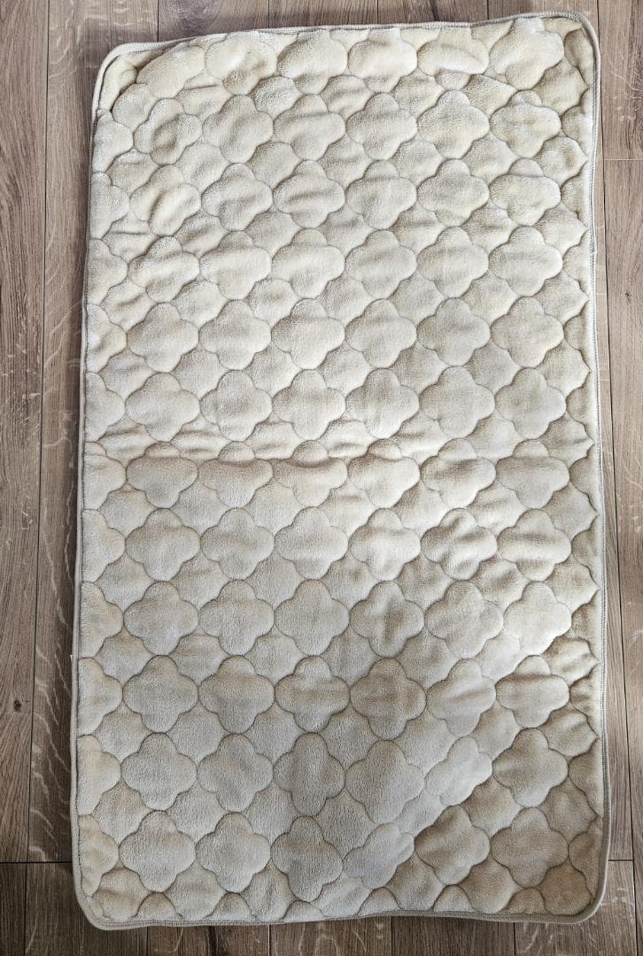 にこ　 カトージ ベビーベッド ハイポジション +マット + 敷きパッド